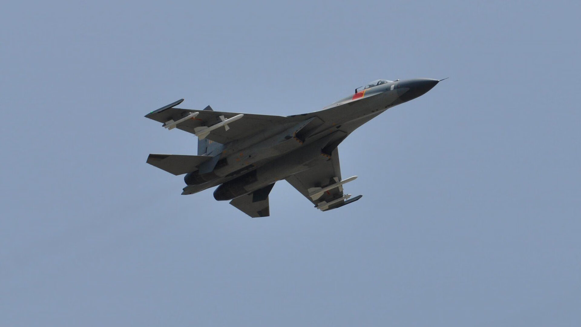 “英超抢分战打响，胜者瞬间榜单升迁”，“英超”