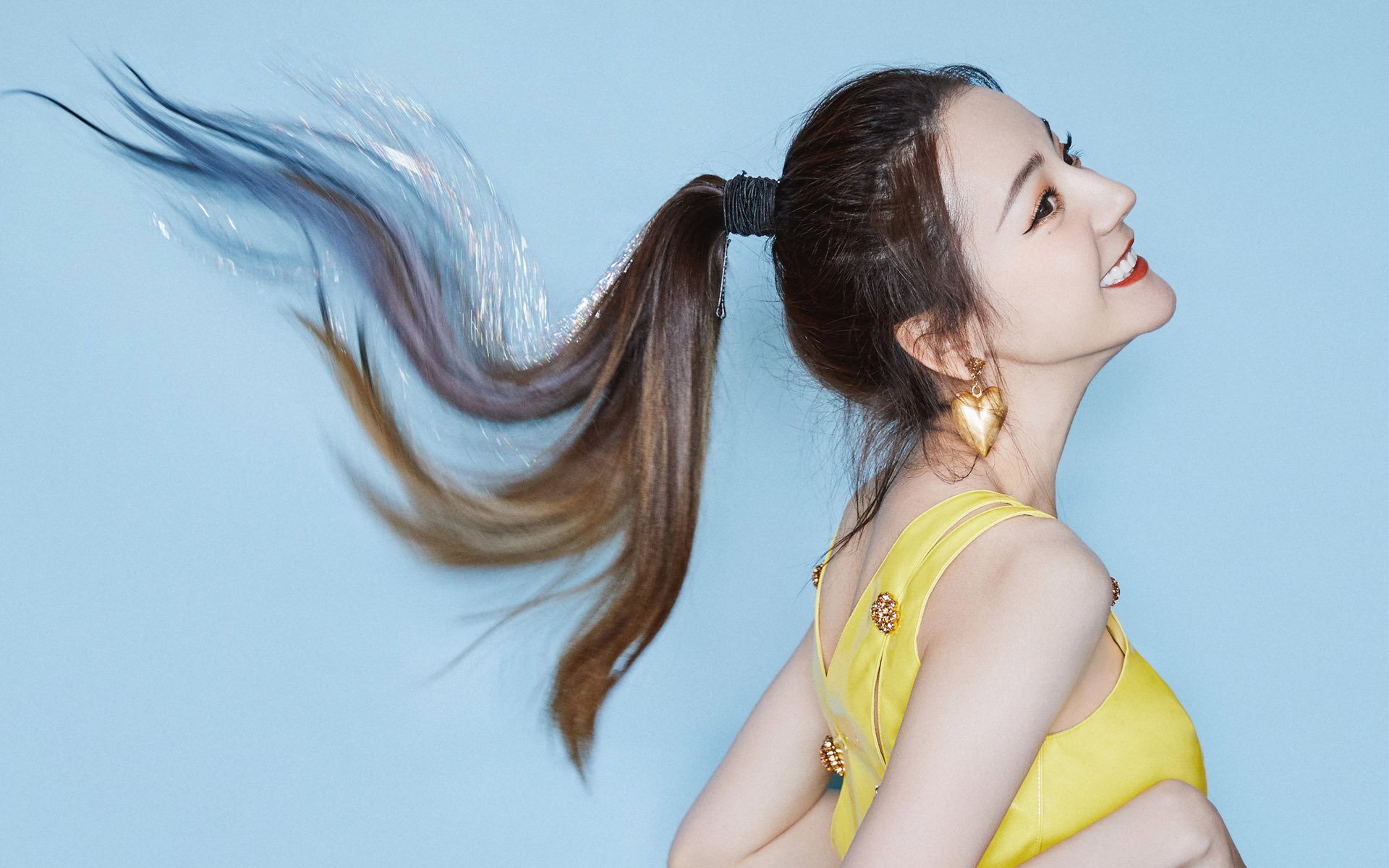 广厦控股后防线防守稳固,广厦控股阵容