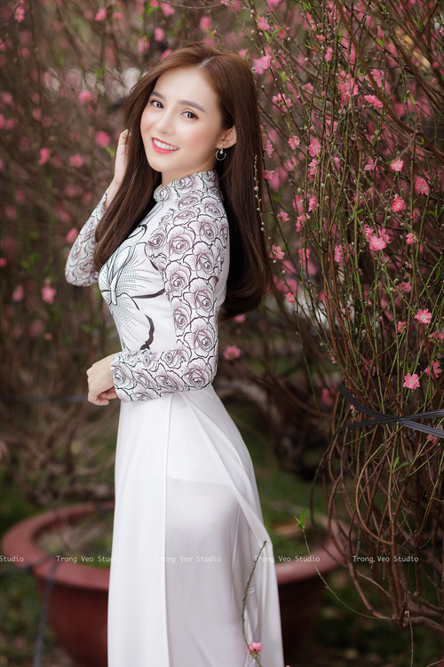 赛事转播多语言支持扩大海外影响力推动联赛国际化进程