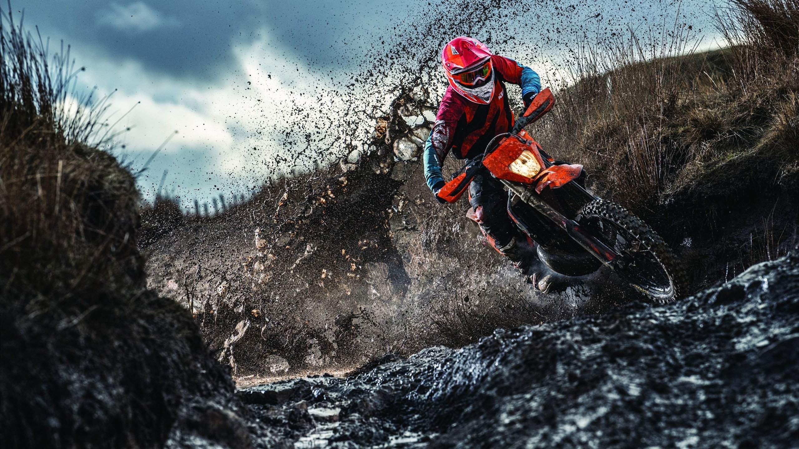 在“逆转”战役中,蒂伊多次用“攻防转换”帮助球队稳住局面!